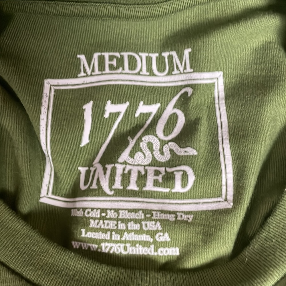 NWOT Women’s 1776 United Front & Back Printed Graphic Tee - Picture 5 of 5
